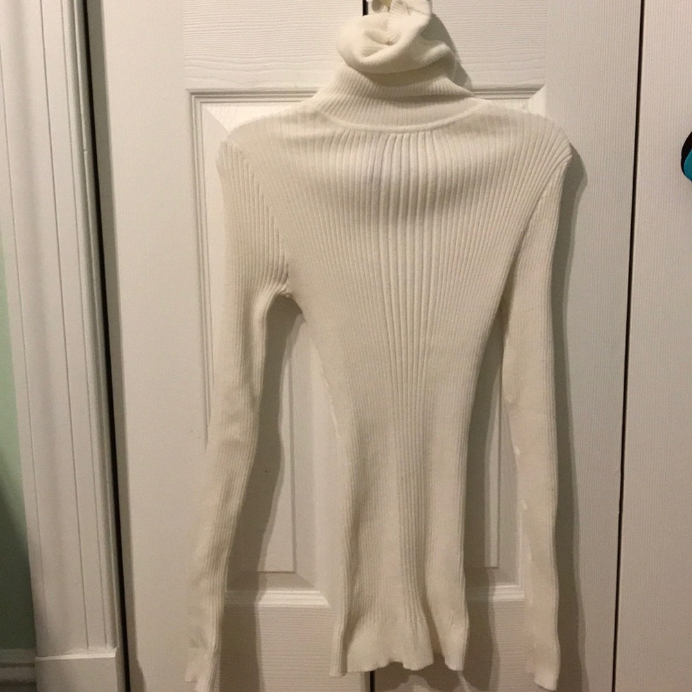 Turtle neck shirt